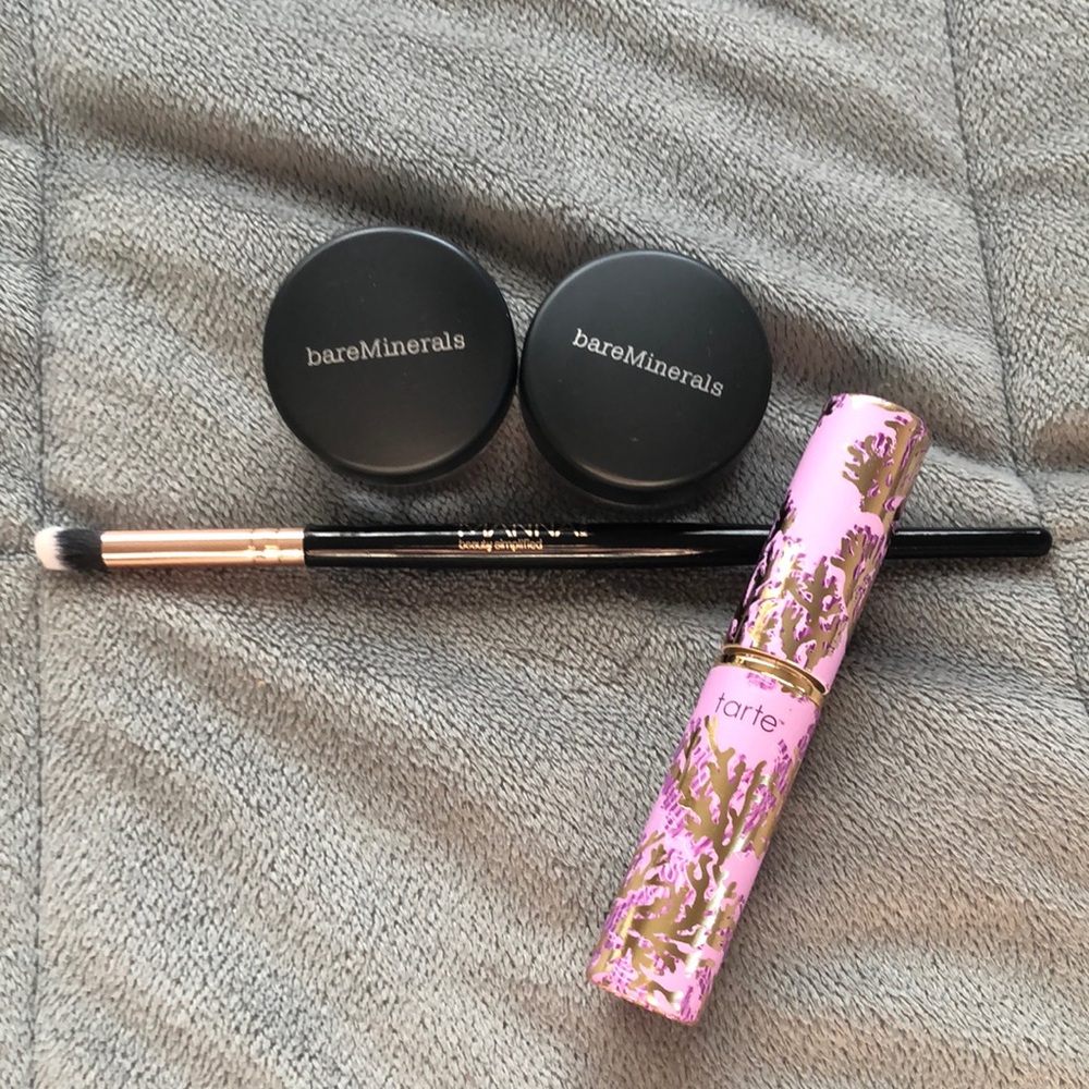 Bare Minerals eyeshadow bundle